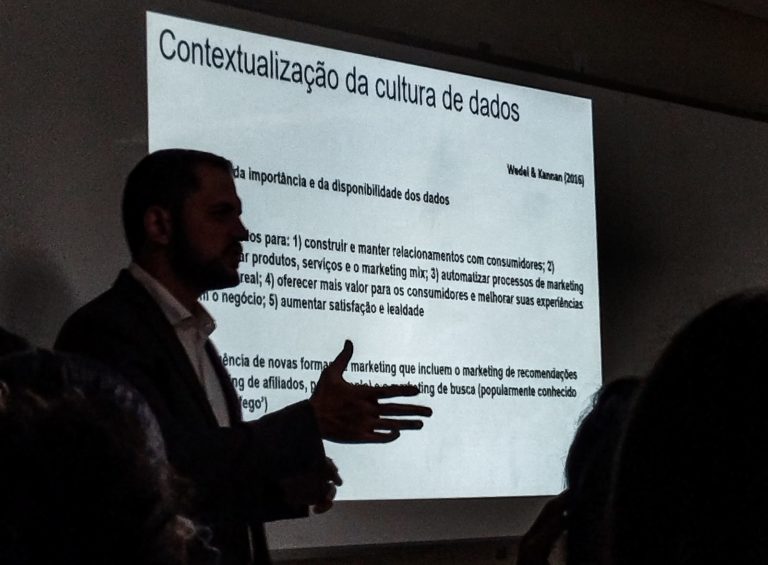 IA na Comunicação: Oportunidades e Desafios