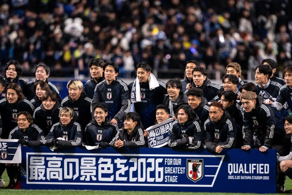 Japão comemorando classificação para a Copa do Mundo de 2026
