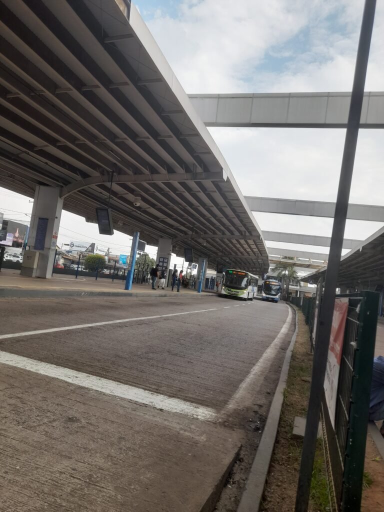 HORAS NO TRANSPORTE: Transporte público faz moradores de Goiânia perderem parte significativa do dia em deslocamento